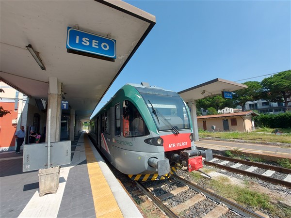 Brescia, Iseo, Edolo: la ferrovia dei panorami