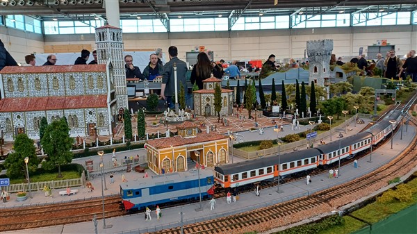 L’arte del modellismo ferroviario che conquista